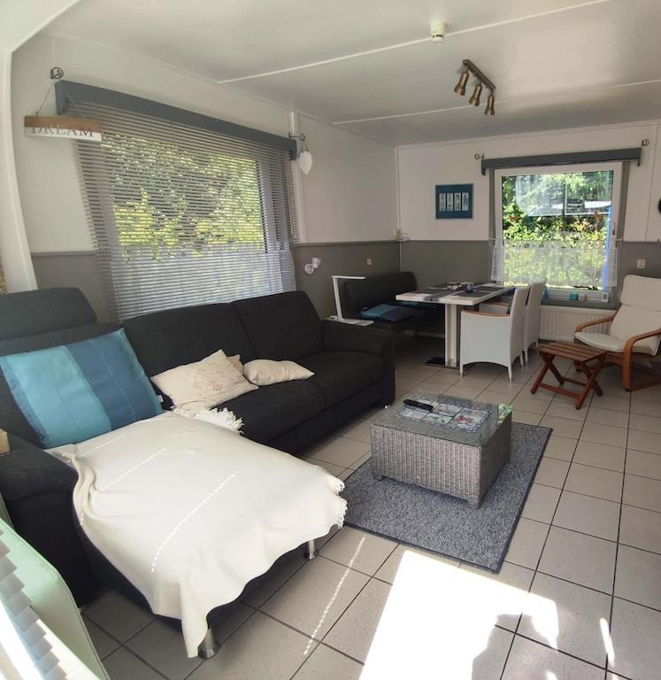 Vakantiehuis Hollum Ameland Dichtbij Strand En Met Ruime Tuin - Ameland39 Nl Dış mekan fotoğraf